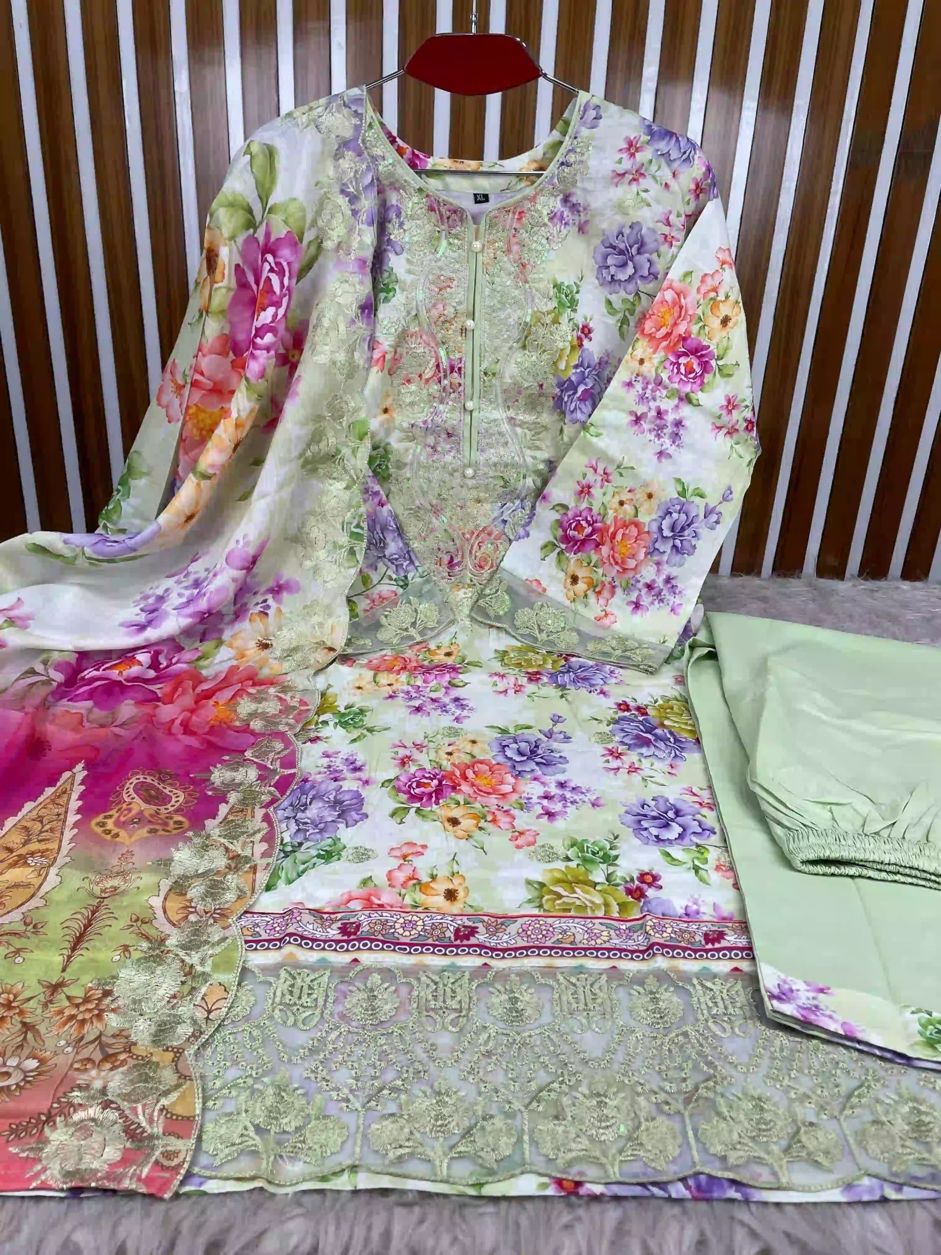 RUHAY SUKHAN D-108
