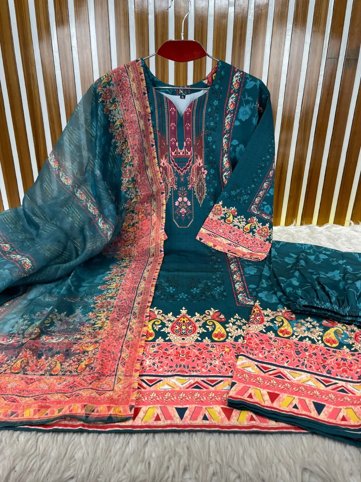 Velvet Garden - Image 2